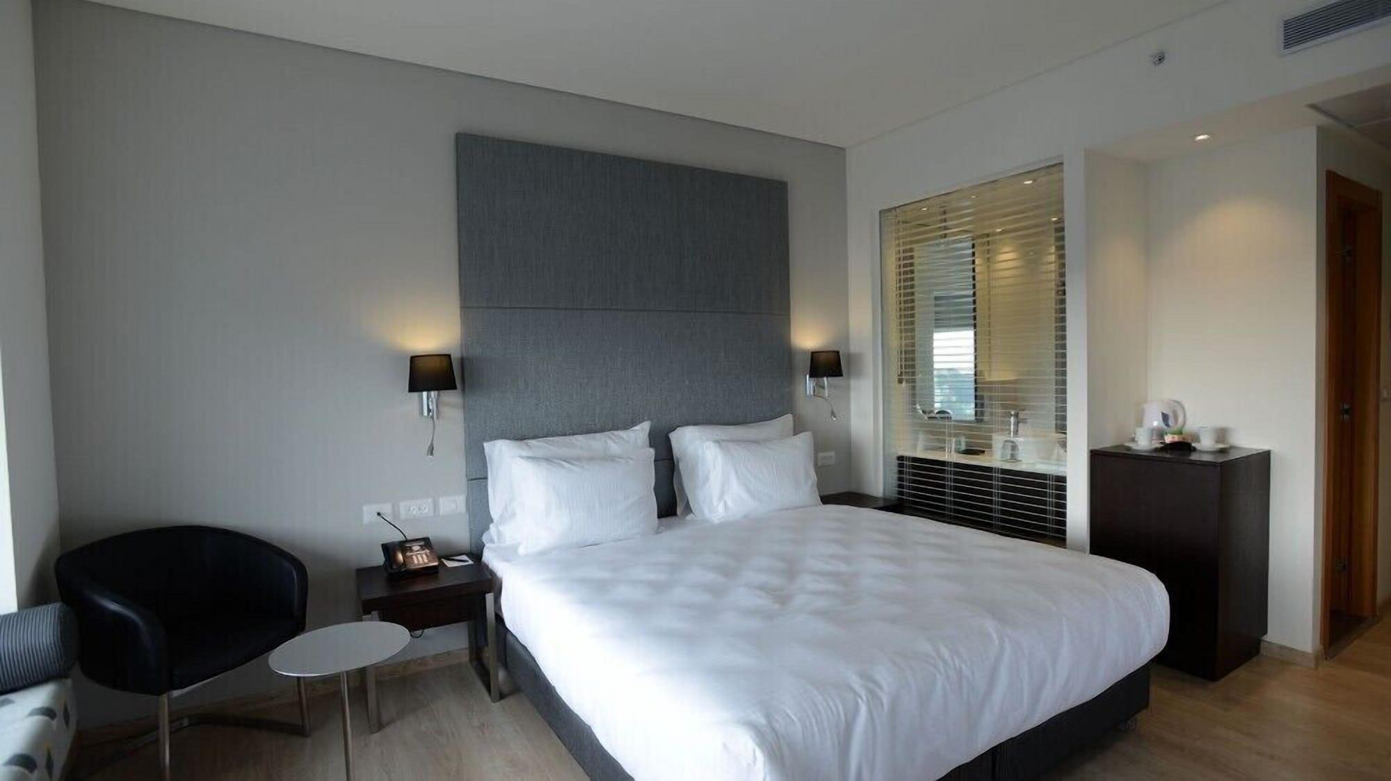 Benjamin Business Hotel Herzliya Exterior foto
